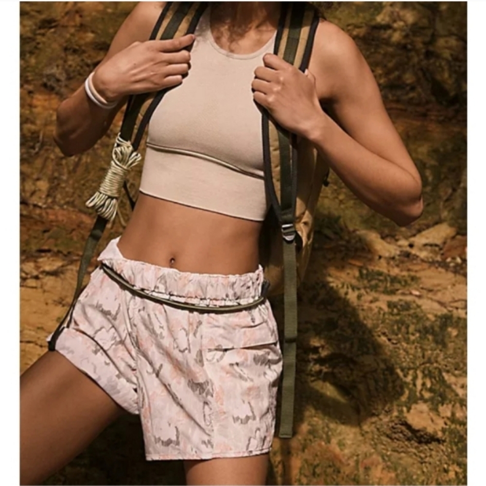 FP Movement In The Wild Shorts Ivory Combo Packable Water Repellent Sz Small NWT